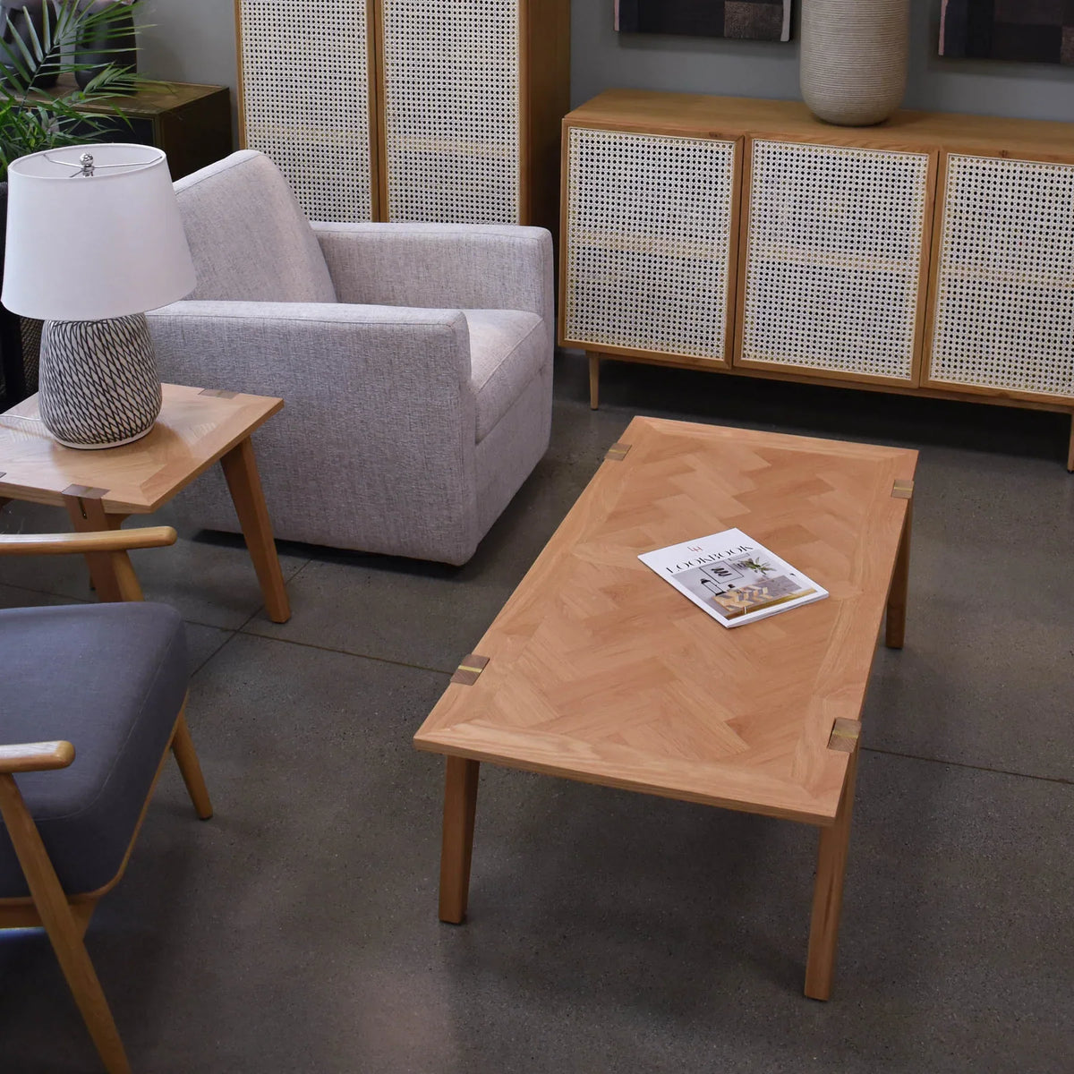 LH Imports Colton Coffee Table CLT032
