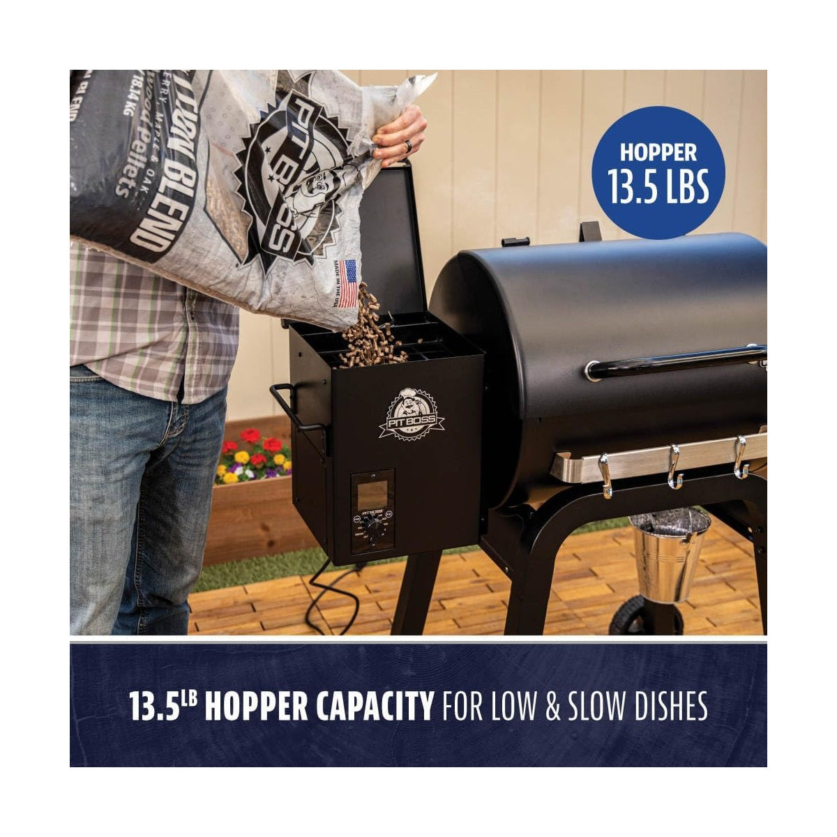 Pit Boss 500 Carbon Series Wood Pellet Grill & Smoker, 543 Sq. In., Black