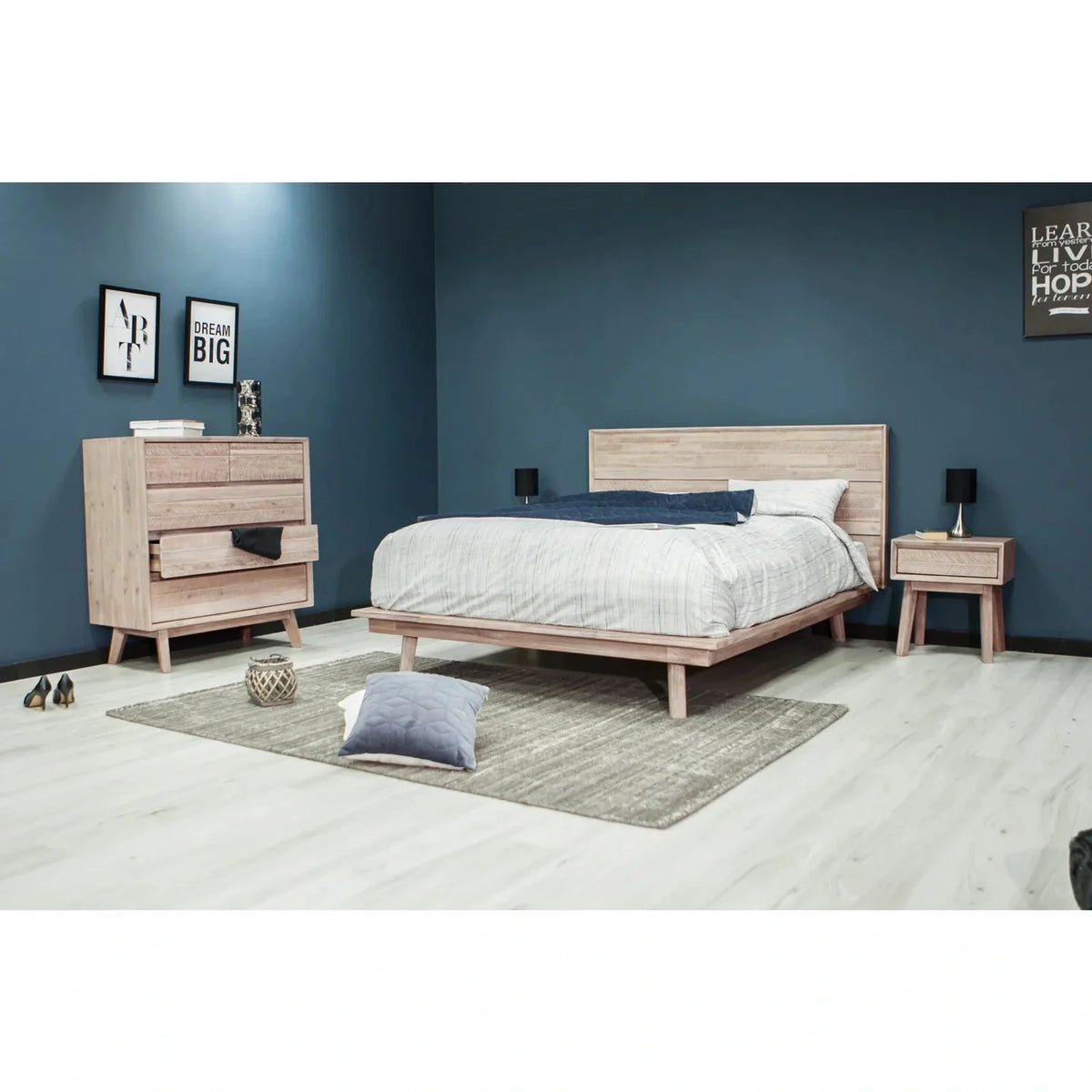 LH Imports Gia 5 Drawer Chest GIA005
