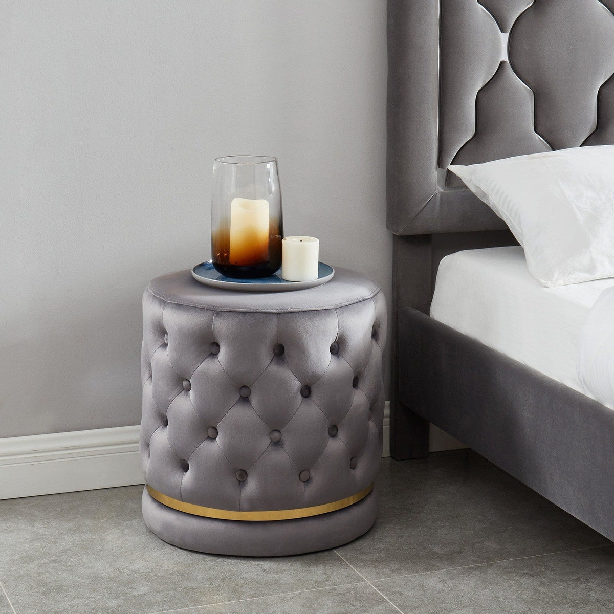 Worldwide Home Furnishings Delilah-Round Ottoman-Grey/Gold Round Ottoman 402-609GY/GL