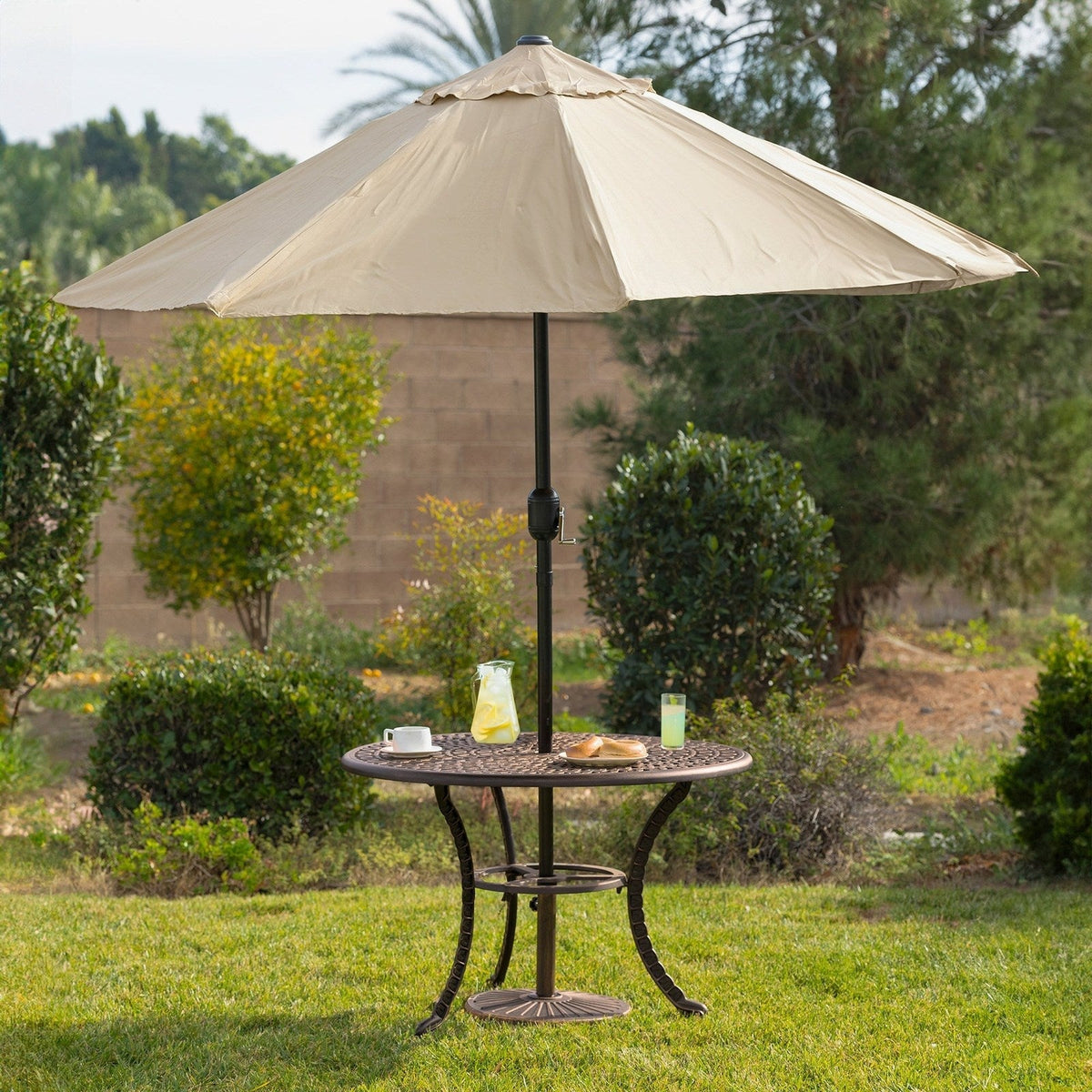 Kinger Home Harmon 41" Round Outdoor Dining Table for Patio
