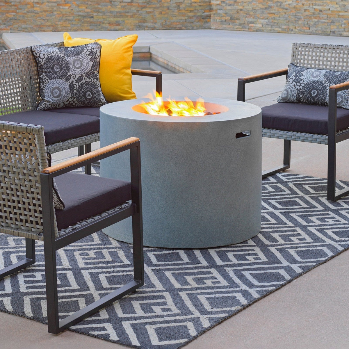 Kinger Home Loren 32" Outdoor Concrete Fire Pit for Patio